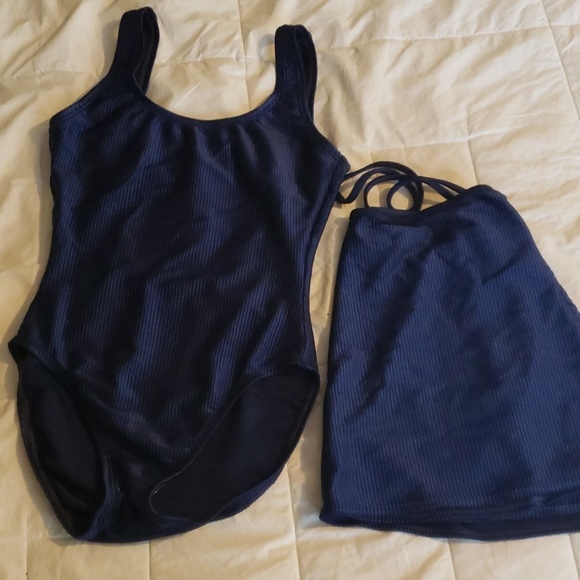 Catalina Other - Navy Ribbed One-Piece w/ matching Sarong!👙👒
